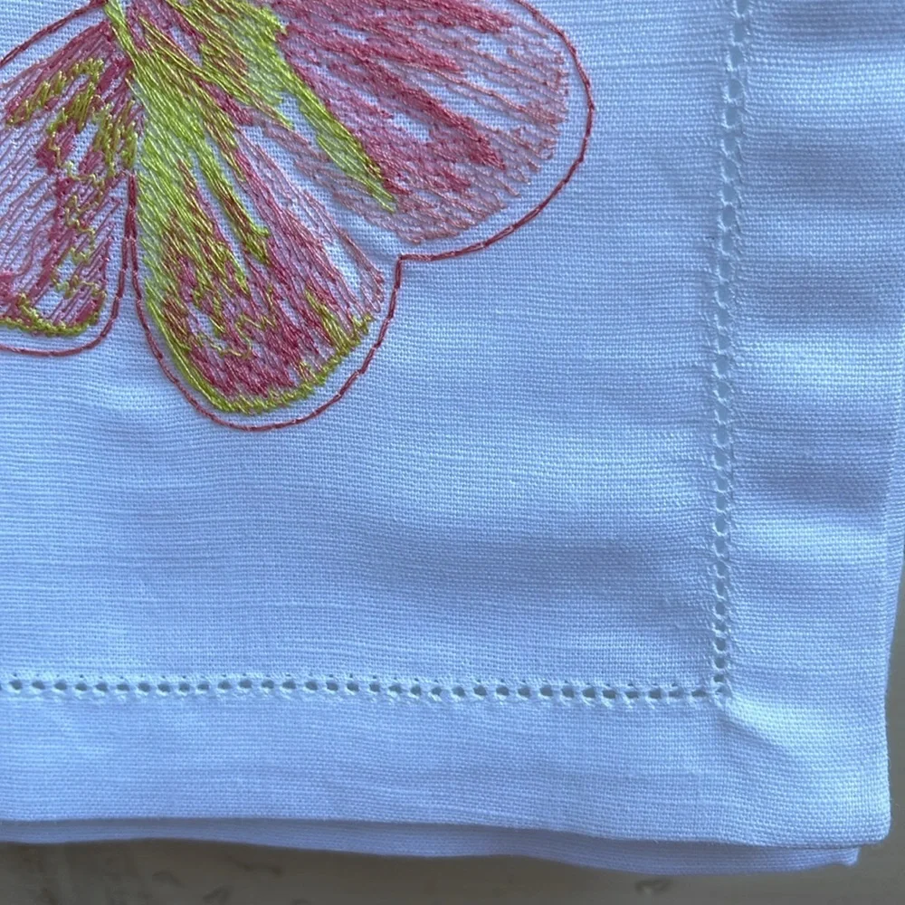 BUTTERFLY EMBROIDERED LINEN HAND TOWEL